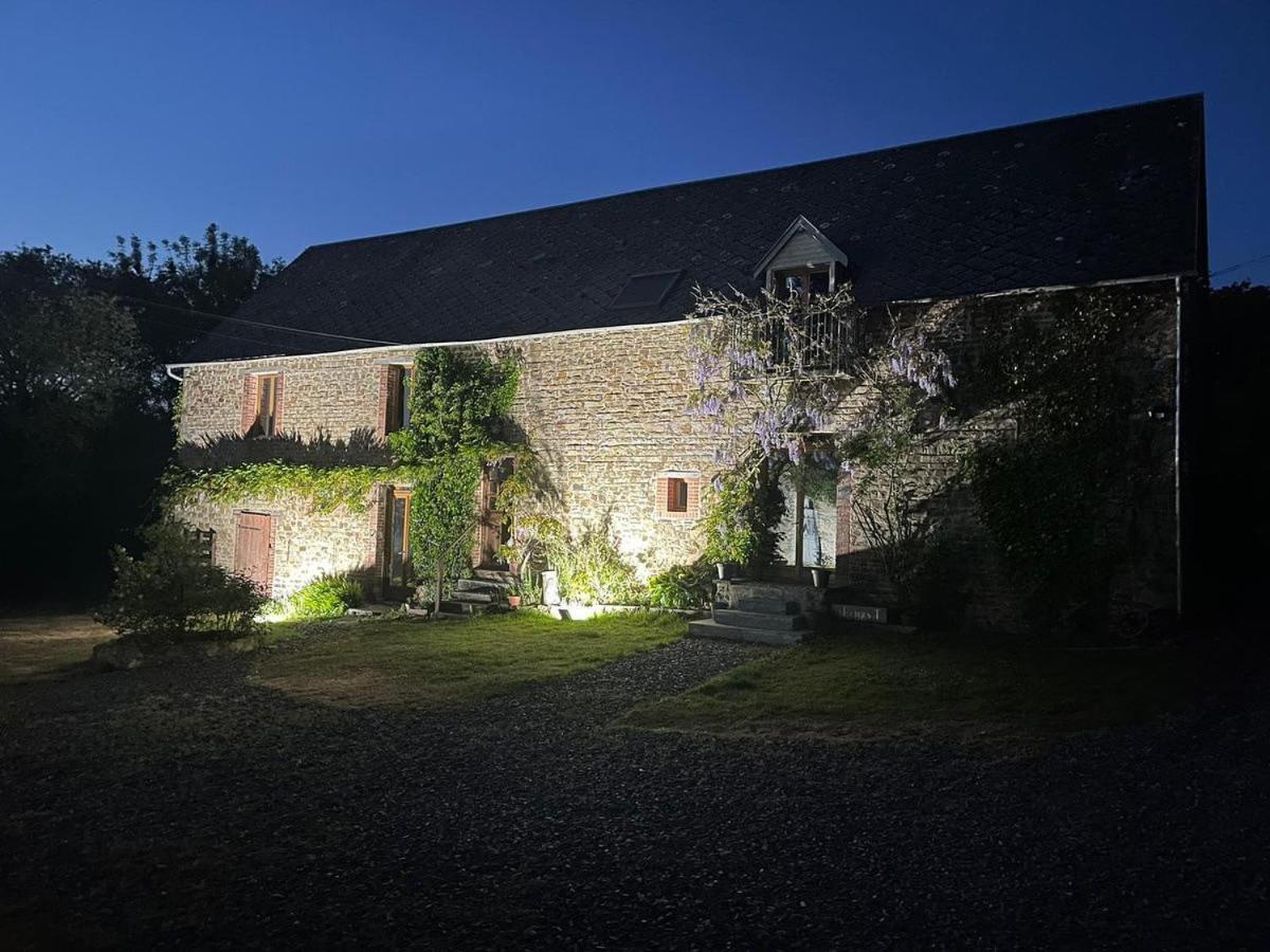 Les Rouges Terres Gites - La Vieille Grange Saint-Amand  Kültér fotó